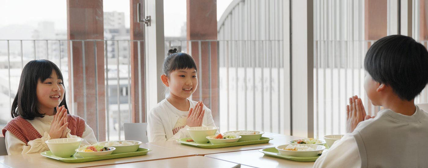 公立小・中学校への給食提供